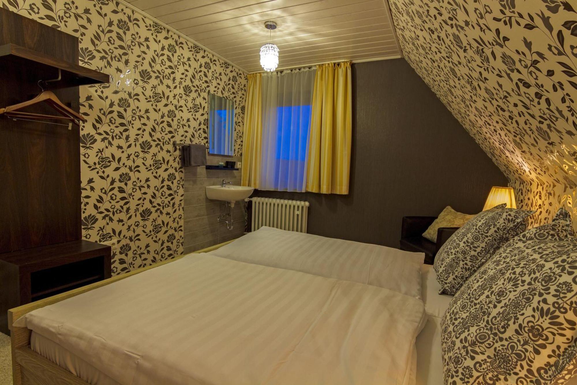 Hotel Palatino Sundern Zimmer foto